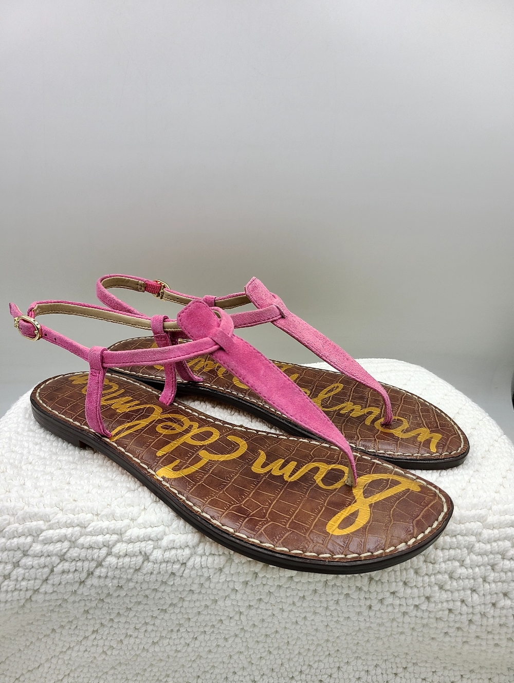 Sam Edelman Pink Suede T-Strap Thong Sandals